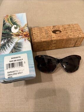 Costa Women's Sarasota Cat-Eye Sunglasses in Abalone Gray